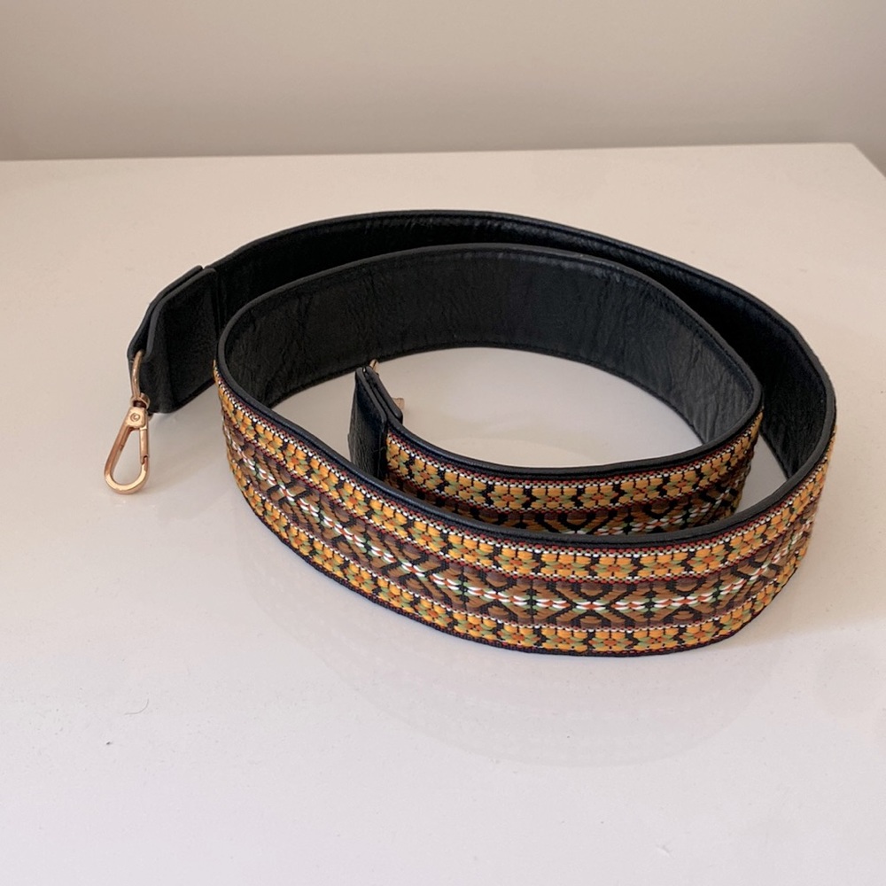 Reversible Black/Woven Fabric purse strap with gold tone hardware